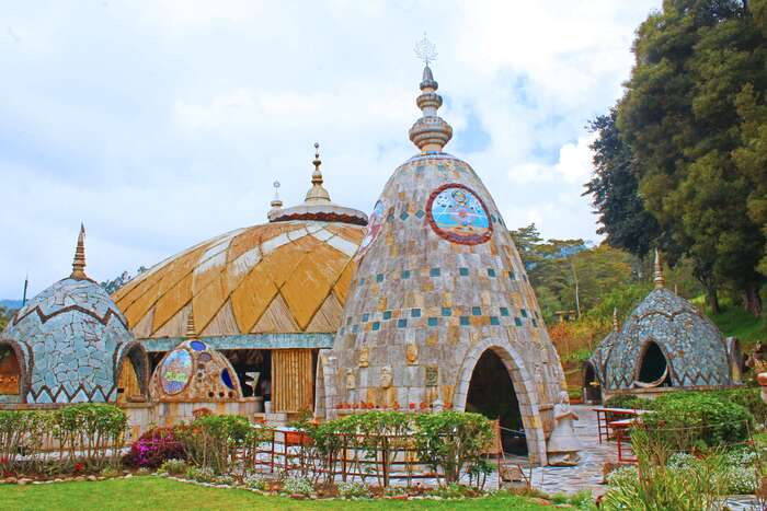 Templo en la naturaleza